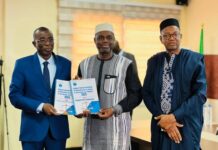 Remise symbolique du rapport annuel d’activités 2025 au Ministre de la Justice et des Droits de l’Homme, Garde des Sceaux.