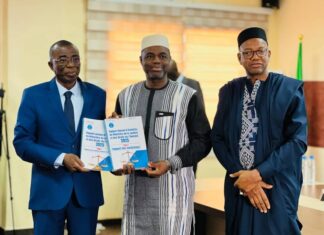 Remise symbolique du rapport annuel d’activités 2025 au Ministre de la Justice et des Droits de l’Homme, Garde des Sceaux.