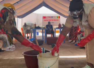 Entreprenariat: HumaniWaqf et TADD forment 25 veuves en saponification